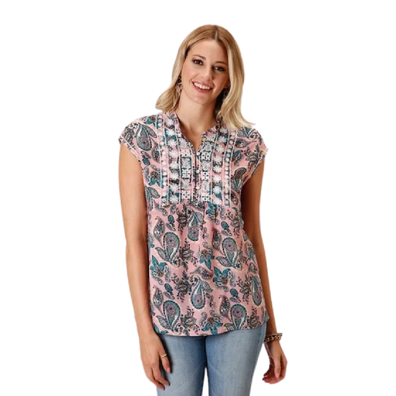 Roper Women's Pink Paisley Print Blouse