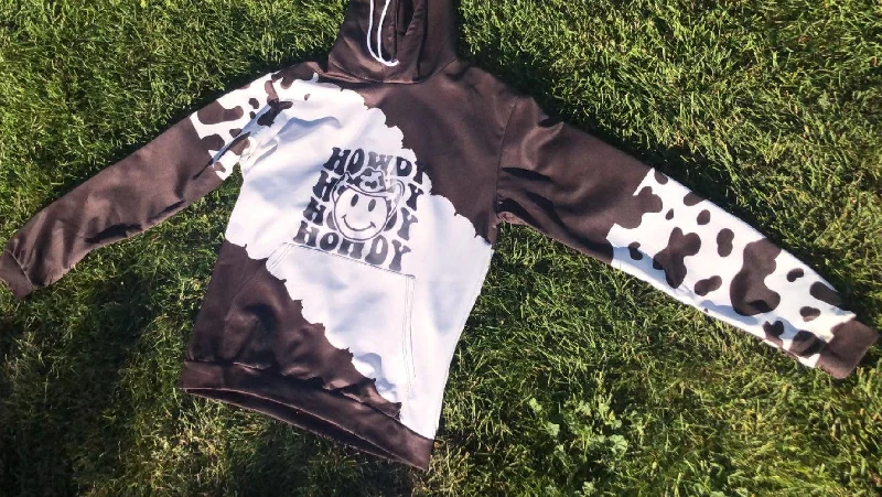 Smiley Howdy-Black and White- Cow Print Hoodie Size L Hoodie with Reflective Safety Nightwear Smiley Howdy-Black and White- Cow Print Hoodie Size L Hoodie with Reflective Safety Nightwear