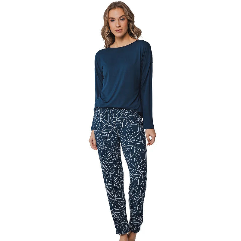 Pastunette Pyjama Set Of  Long Sleeved Top With Printed Pants Soft Stretch Pants