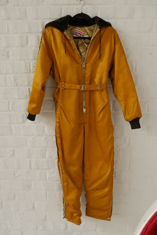 United Ski suit insulated 1950s Vintage hooded ski suit Hoodie with Belted Waist Structured Tailored United Ski suit insulated 1950s Vintage hooded ski suit Hoodie with Belted Waist Structured Tailored