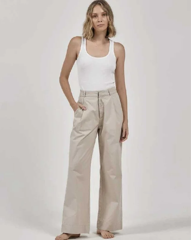 Artist Pleated Chino Pant