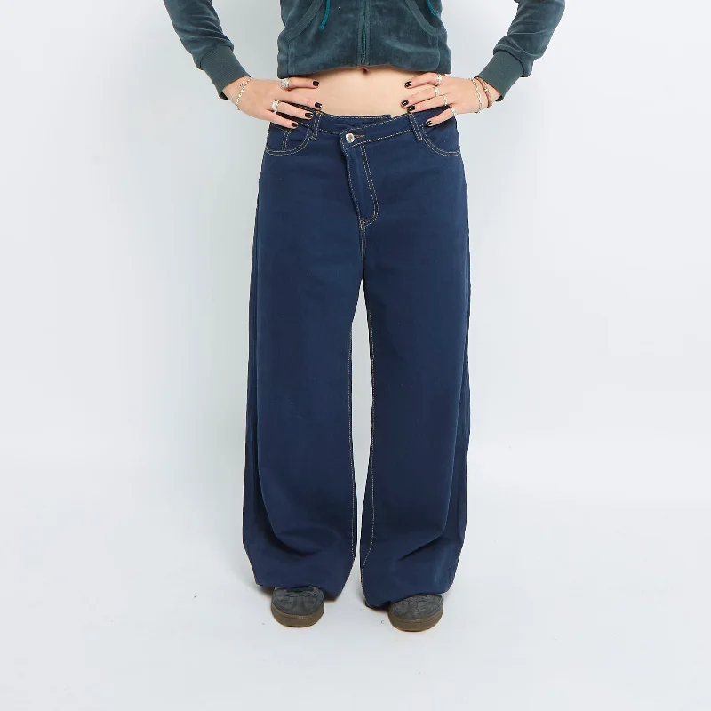 Contrast Stitch Straight Leg Jeans - UK 10